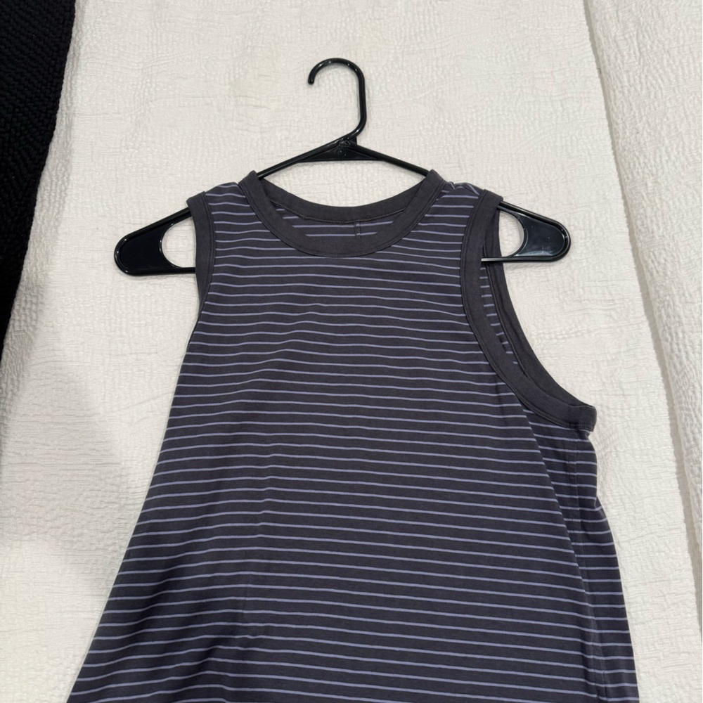Lululemon Womens Striped Muscle Tank - SMALL